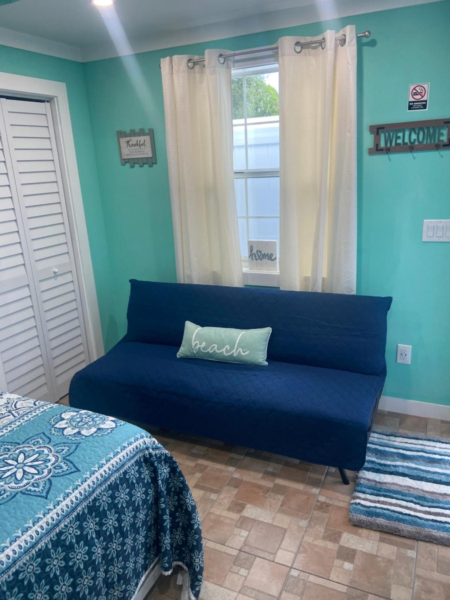 Beautiful And Comfortable Rom Apt # 2 Tampa Eksteriør bilde